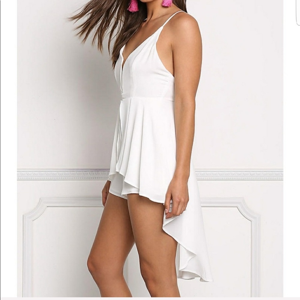 White Structured Plunge Hi Low Flowy Romper - Picture 3 of 7